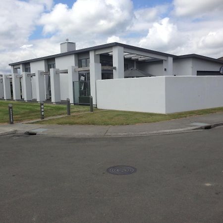 Accommodation In Frimley เฮสติงส์ ภายนอก รูปภาพ