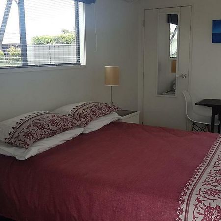 Accommodation In Frimley เฮสติงส์ ภายนอก รูปภาพ