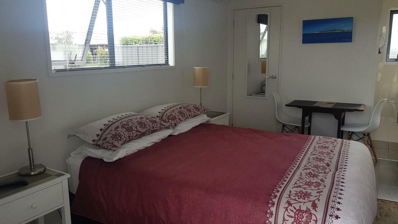Accommodation In Frimley เฮสติงส์ ภายนอก รูปภาพ